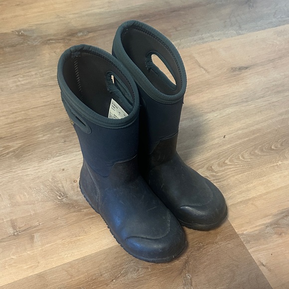 Bog Kids Boots - Picture 1 of 7